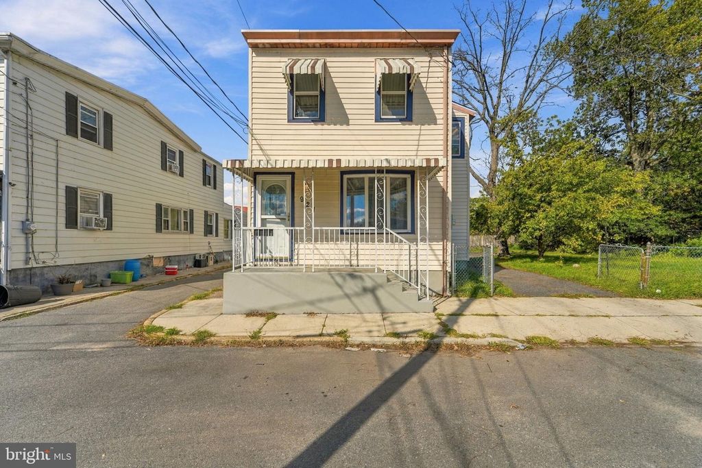 921 GEORGE ST, GLOUCESTER CITY, NJ 08030 — photo 2