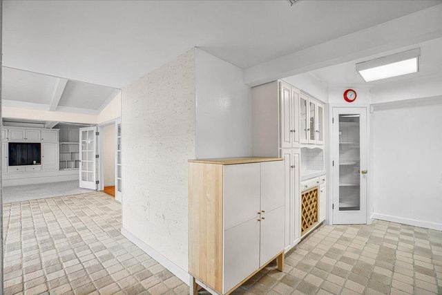 1266 W Mariposa Ave, Stockton, CA 95204