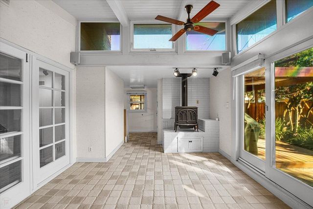 1266 W Mariposa Ave, Stockton, CA 95204