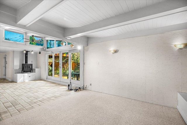 1266 W Mariposa Ave, Stockton, CA 95204