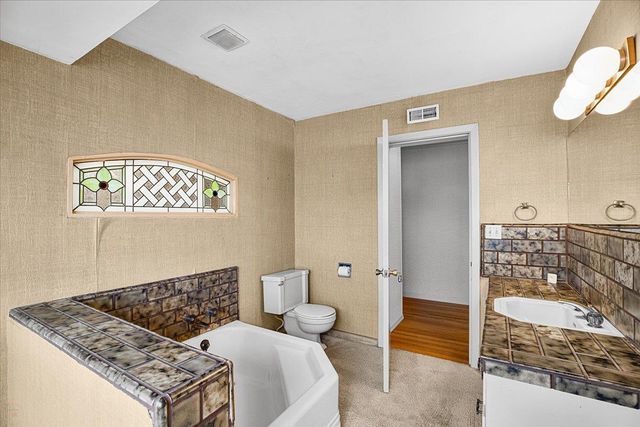 1266 W Mariposa Ave, Stockton, CA 95204