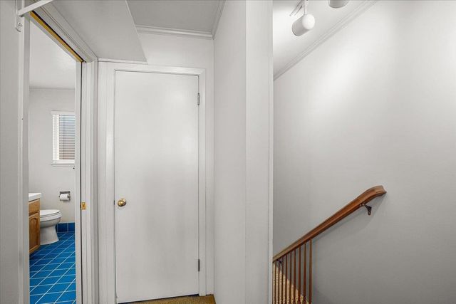 1266 W Mariposa Ave, Stockton, CA 95204