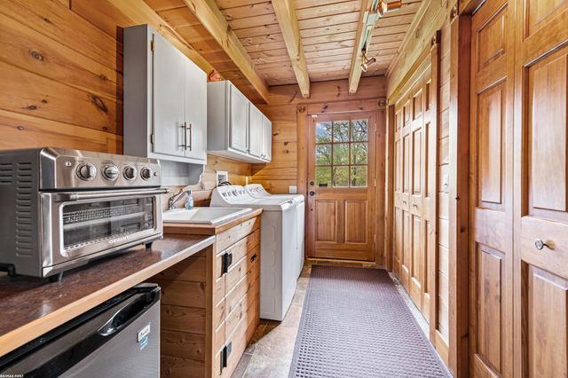 5562 Casey Road, Dryden Twp, MI 48428