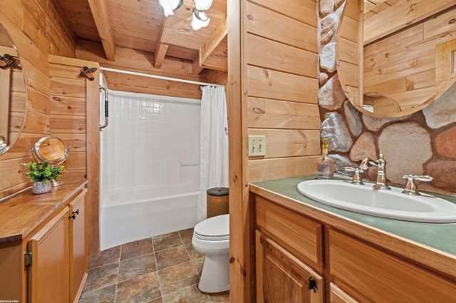 5562 Casey Road, Dryden Twp, MI 48428