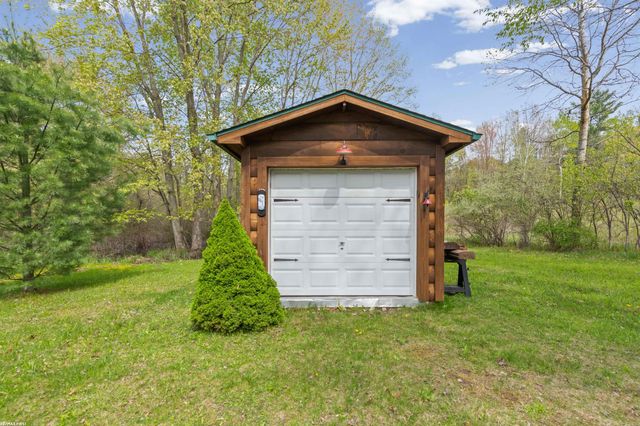 5562 Casey Road, Dryden Twp, MI 48428