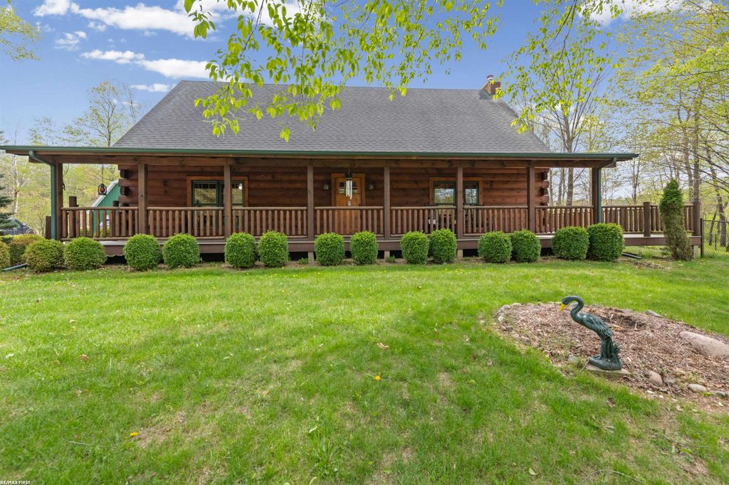 5562 Casey Road, Dryden Twp, MI 48428