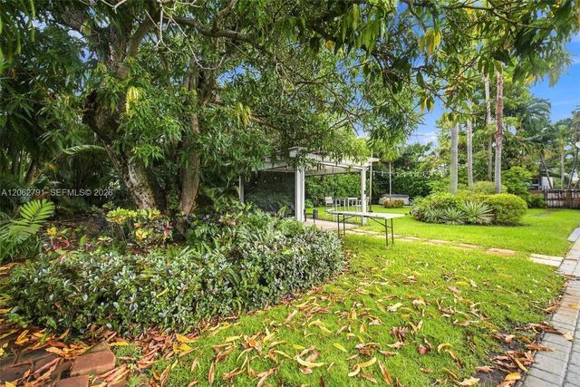 260 NE 95th St, Miami Shores, FL 33138