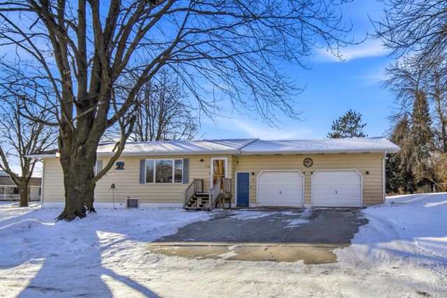 308 SE Oak Street, Brownsdale, MN 55918