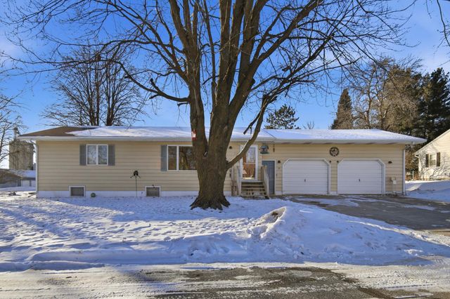 308 SE Oak Street, Brownsdale, MN 55918