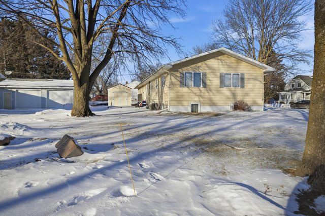 308 SE Oak Street, Brownsdale, MN 55918