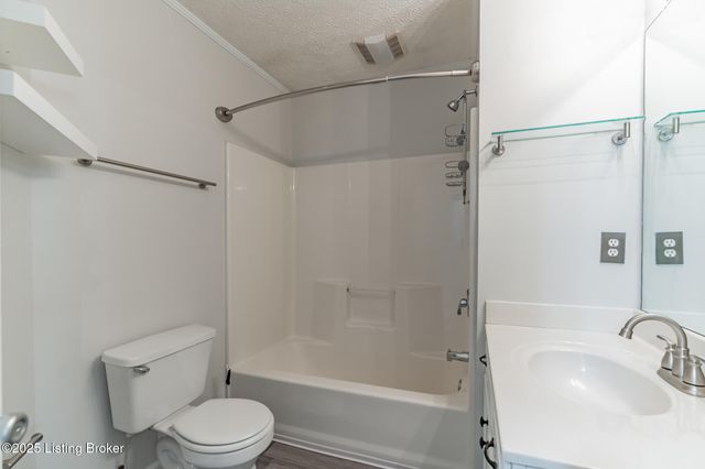 4329 Willowview Blvd, Louisville, KY 40299