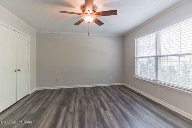 4329 Willowview Blvd, Louisville, KY 40299