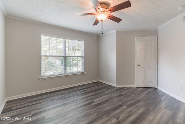 4329 Willowview Blvd, Louisville, KY 40299