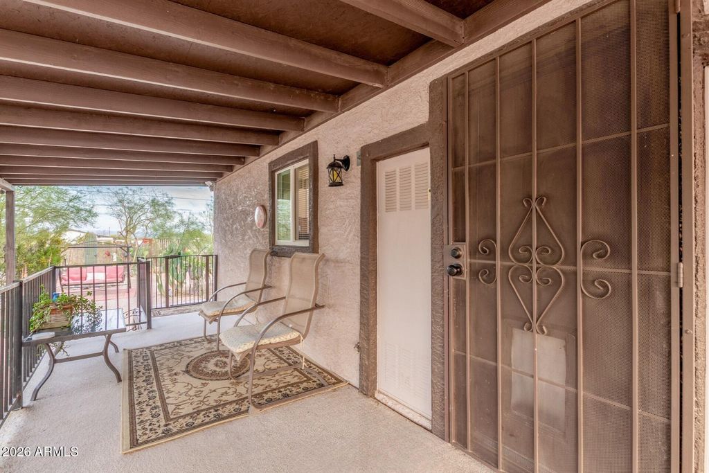 Image 7 of property listing at 29972 N BRYCE Trail, San Tan Valley, AZ 85144