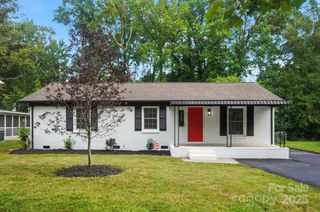 6558 Covecreek Drive, Charlotte, NC 28215
