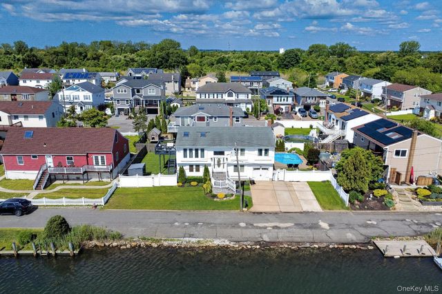 2862 Island Channel Road, Seaford, NY 11783