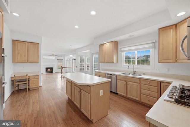 14170 CLUBHOUSE RD, Gainesville, VA 20155
