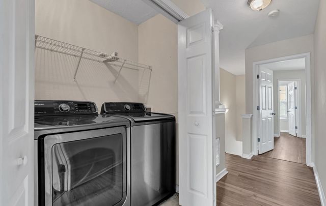 8007 Logan Dr, La Vergne, TN 37086