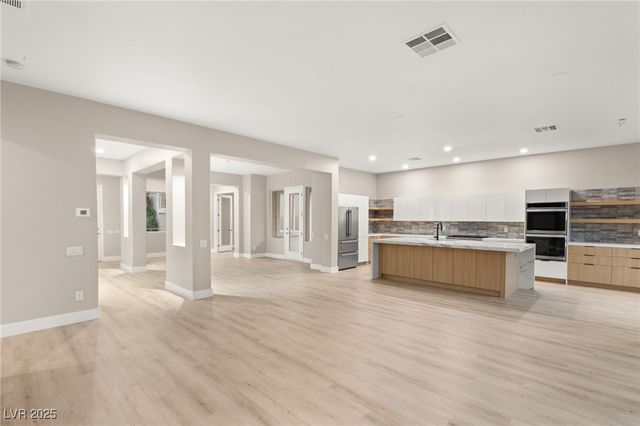 936 Viscanio Place, Las Vegas, NV 89138