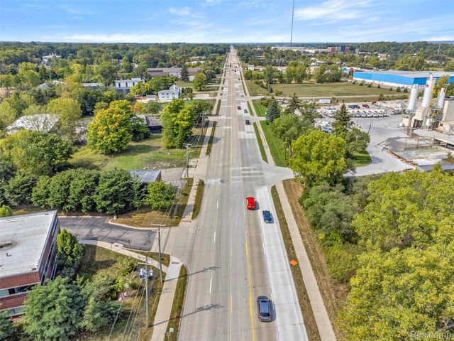 44911 Grand River Avenue, Novi, MI 48375