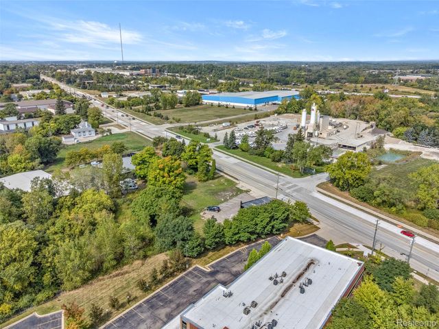 44911 Grand River Avenue, Novi, MI 48375