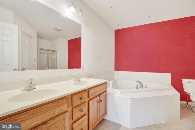 590 THOMAS ARMOR DR, Windsor, PA 17366