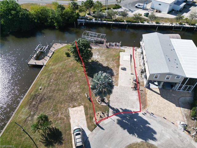 11431 Cypress LN, Fort Myers Beach, FL 33931