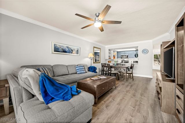 2346 Naples Trace CIR 2, Naples, FL 34109