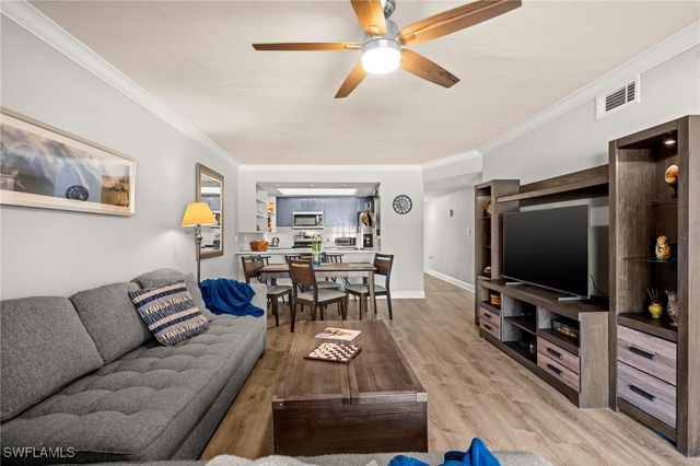 2346 Naples Trace CIR 2, Naples, FL 34109