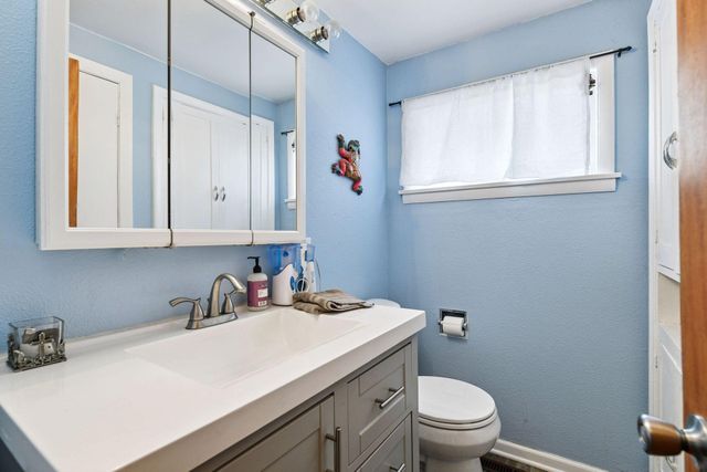 5749 Grandview Boulevard, Mound, MN 55364