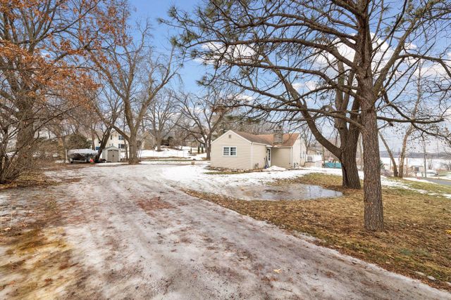 5749 Grandview Boulevard, Mound, MN 55364