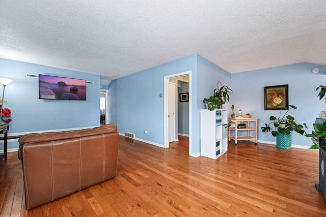 5749 Grandview Boulevard, Mound, MN 55364