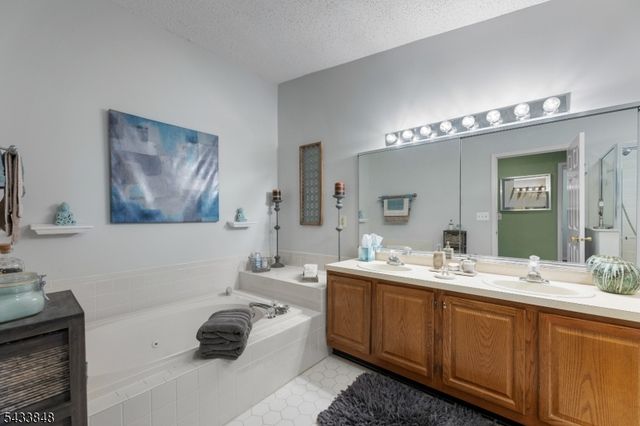 65 Hancock Dr, Morris Twp., NJ 07960