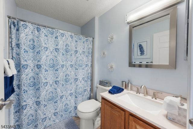 65 Hancock Dr, Morris Twp., NJ 07960