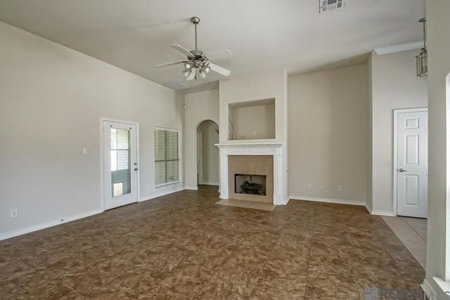 26267 Avoyelles Ave, Denham Springs, LA 70726