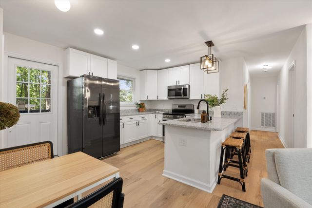 2503 Allenwood Dr, Nashville, TN 37207