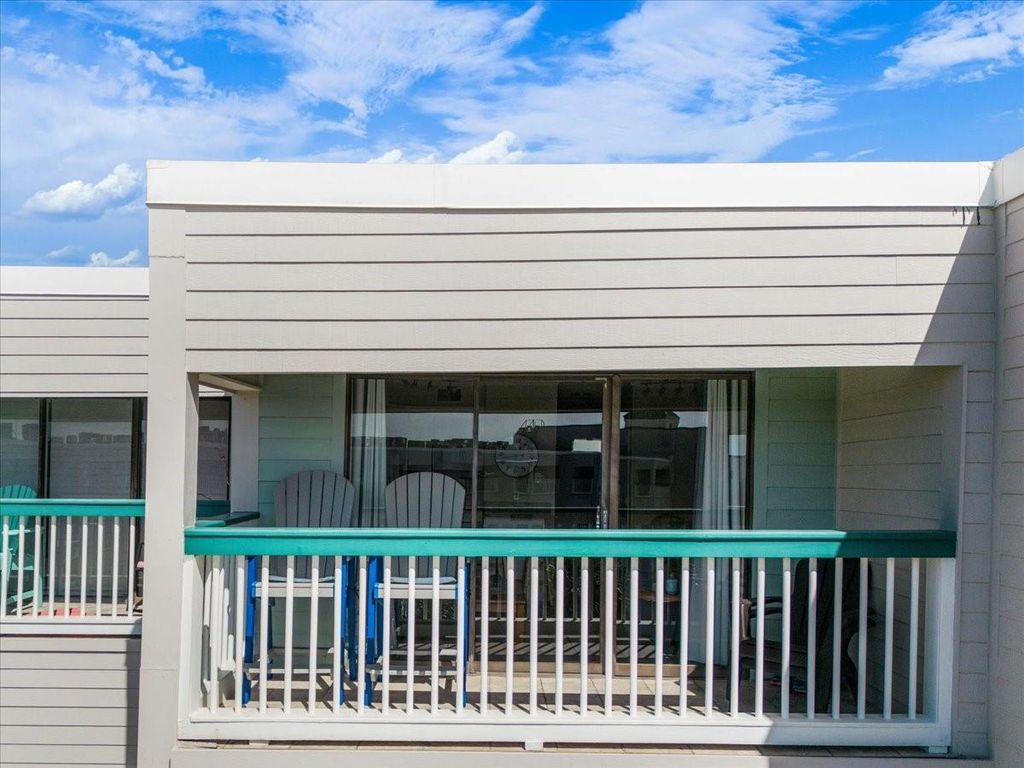 6102 Seawall Boulevard 322, Galveston, TX 77551