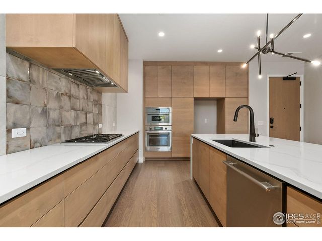 205 E 6th St 302, Loveland, CO 80537