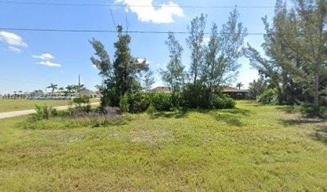 3017 NW 47TH AVE, Cape Coral, FL 33993