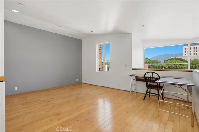 141 S Hudson Avenue 403, Pasadena, CA 91101