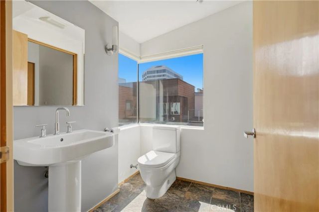 141 S Hudson Avenue 403, Pasadena, CA 91101
