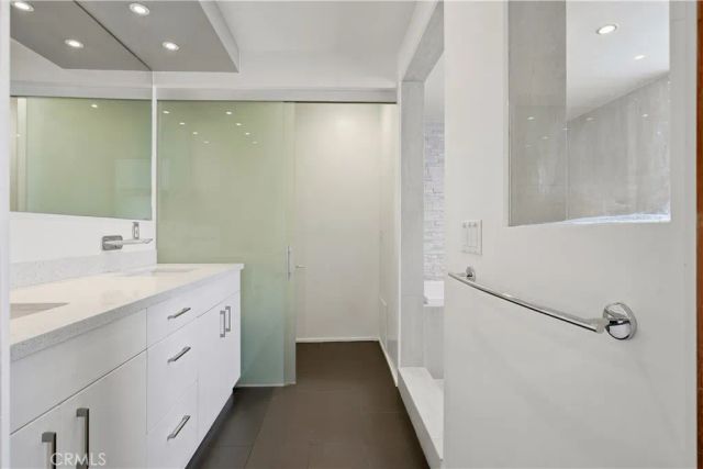 141 S Hudson Avenue 403, Pasadena, CA 91101