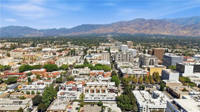 141 S Hudson Avenue 403, Pasadena, CA 91101