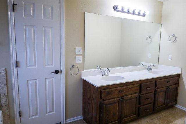 10605 NW 17th, Yukon, OK 73099
