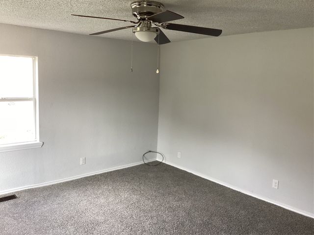 1506 S Travis Street, Denison, TX 75021