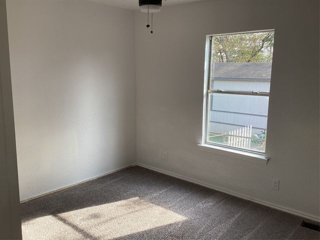 1506 S Travis Street, Denison, TX 75021