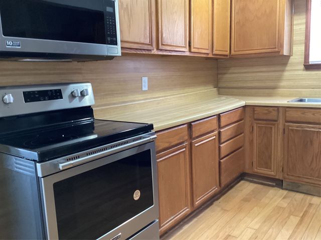 1506 S Travis Street, Denison, TX 75021