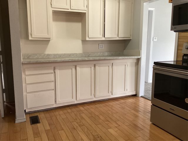 1506 S Travis Street, Denison, TX 75021