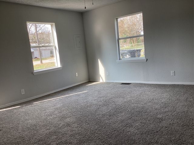 1506 S Travis Street, Denison, TX 75021