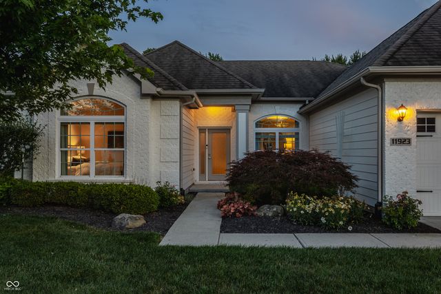 11923 Avedon Way, Zionsville, IN 46077